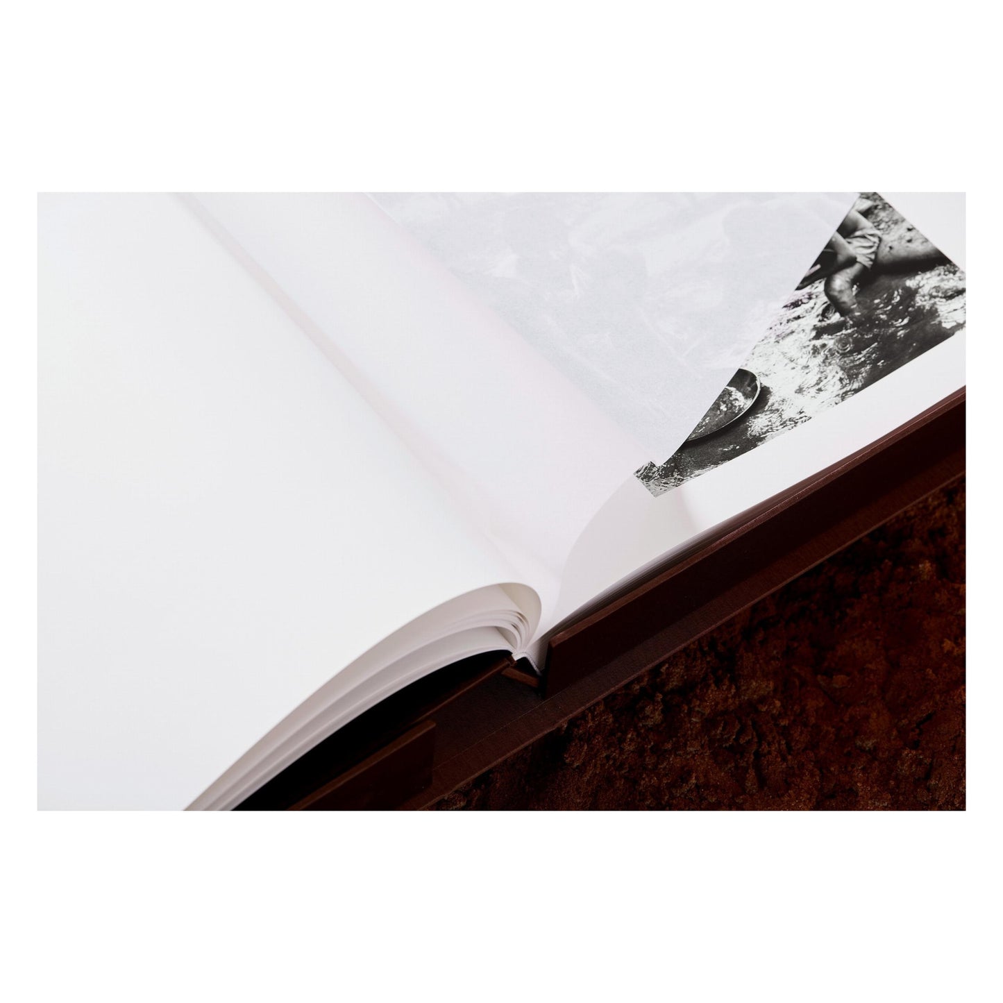 Sebastião Salgado. Gold, Art Edition, Brasil 1986 (English) (AP)