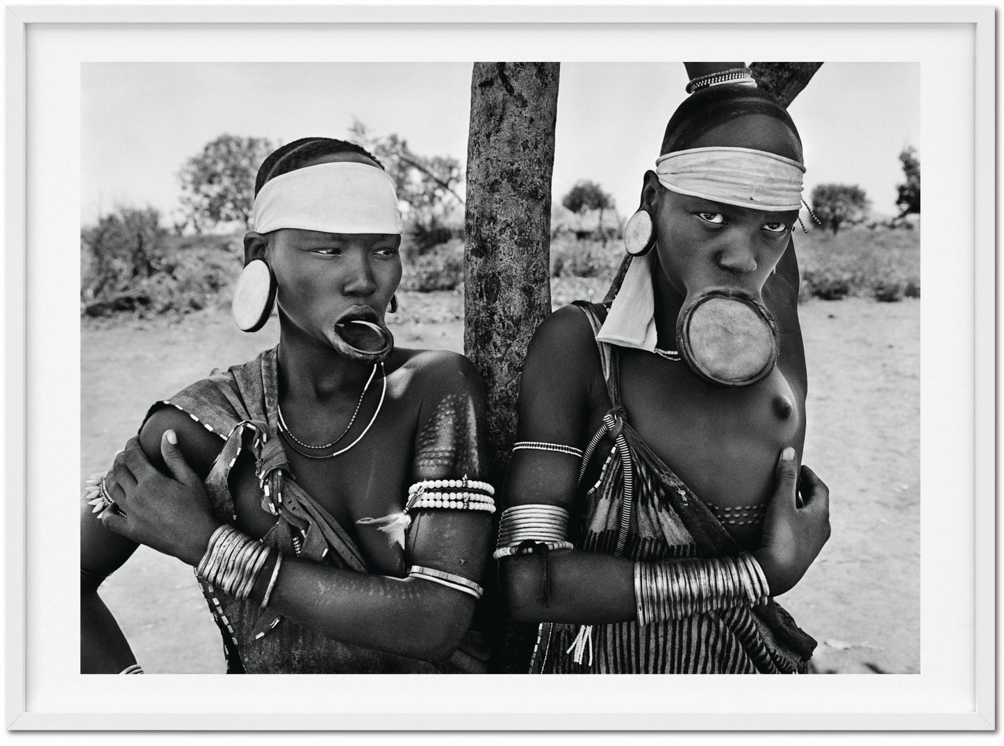 Sebastião Salgado. Genesis. Art Edition No. 1–100 ‘Two Mursi Women, Omo Valley, Ethiopia’ (English)