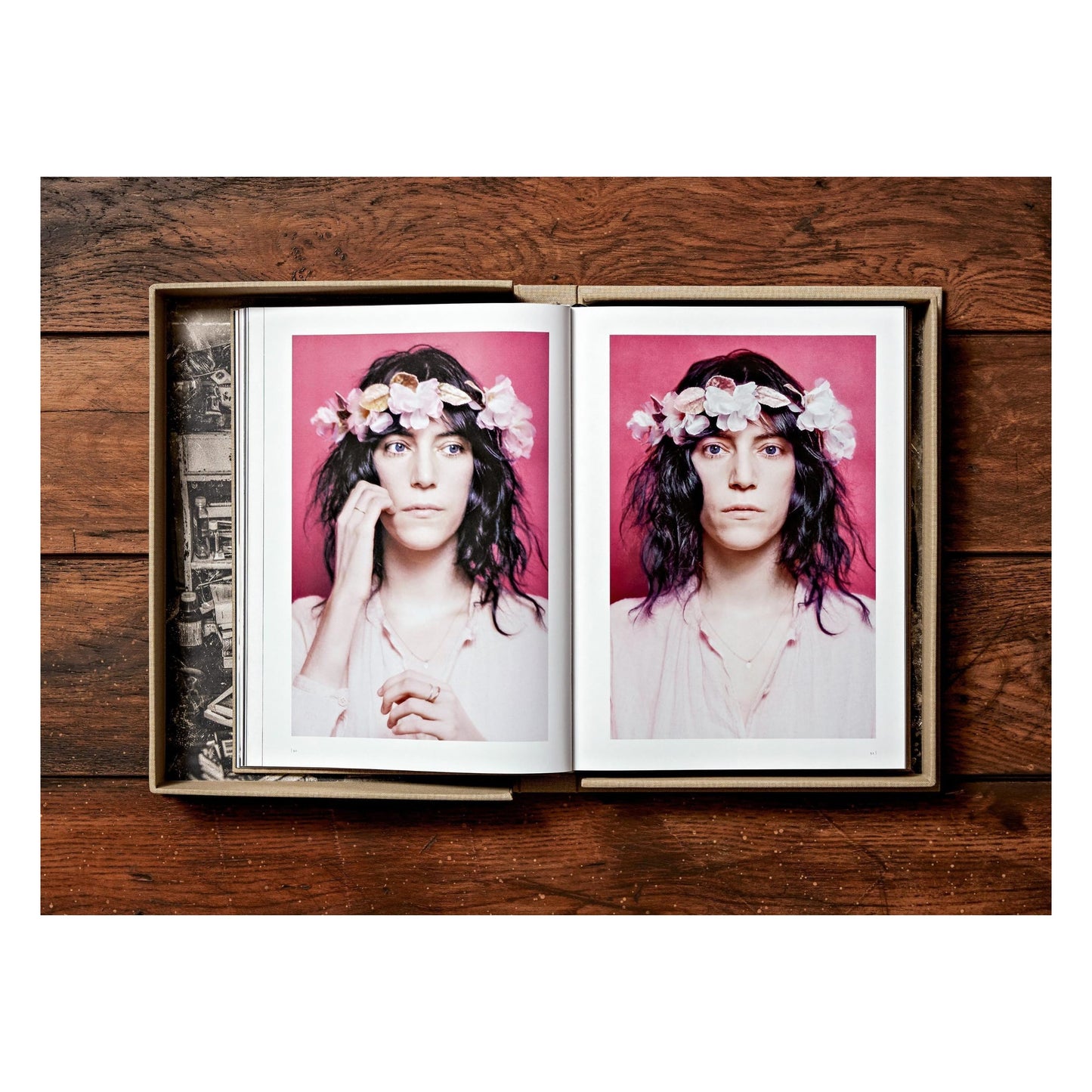 Lynn Goldsmith. Patti Smith. Before Easter After. Art Edition No. 1–100, ‘NYC, 1977’ (English) (AP)