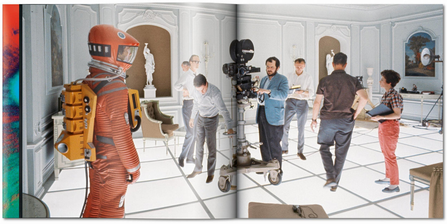 Stanley Kubrick’s 2001: A Space Odyssey. Book & DVD Set (English)