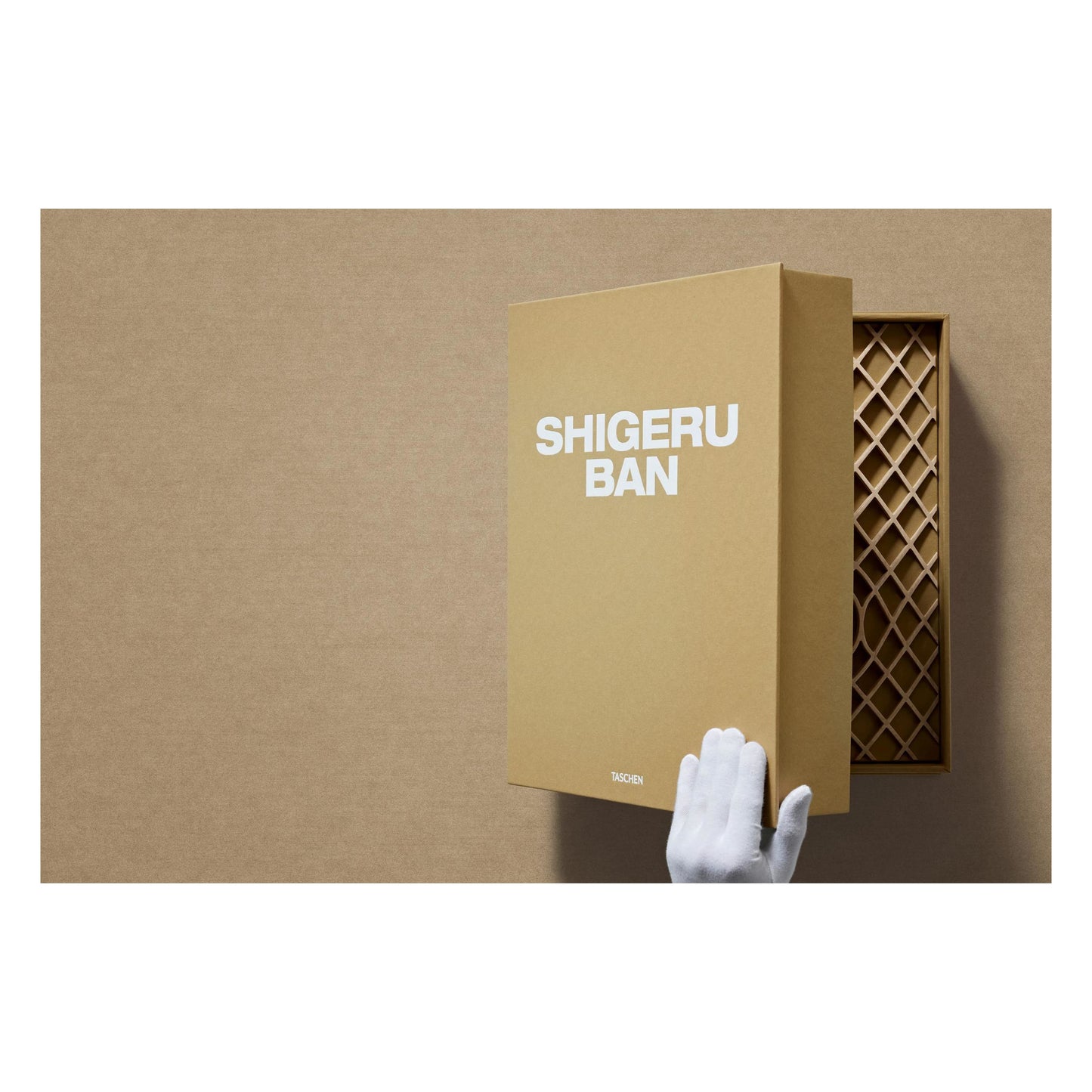 Shigeru Ban. Complete Works 1985–Today. Art Edition ‘Bamboo Gridshell Roof’, 2023 (German, French, English)