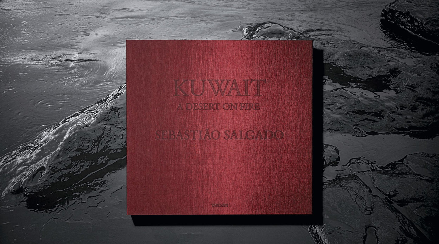 Sebastião Salgado. Kuwait. A Desert on Fire (English)