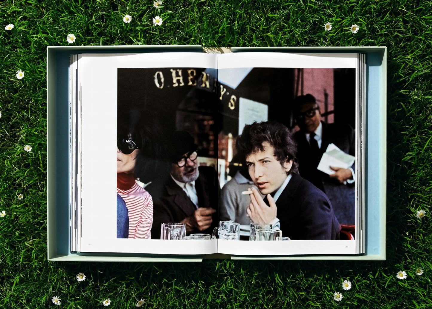 Daniel Kramer. Bob Dylan. Art Edition No. 101–200 ‘Bob Dylan, Columbia Records, Studio A’ (German, French, English)