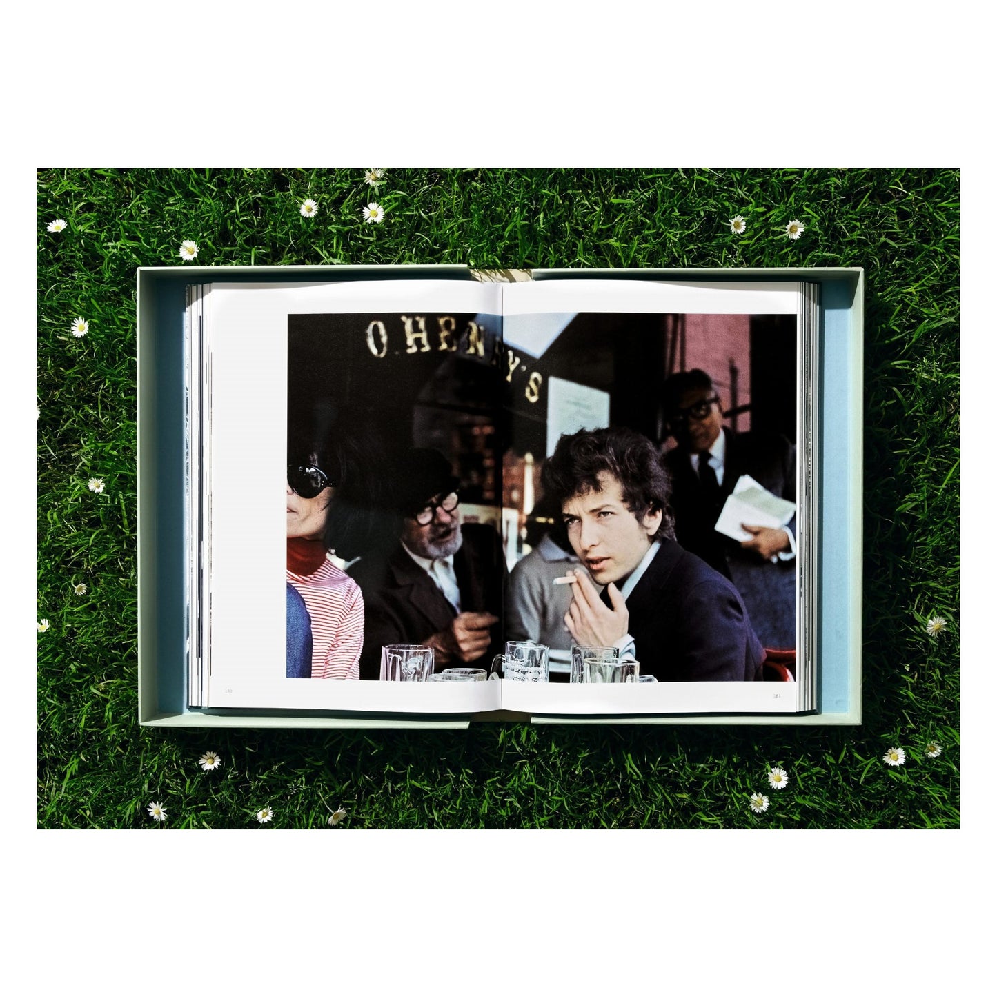 Daniel Kramer. Bob Dylan. Art Edition No. 1–100 ‘Bob Dylan with Dark Glasses, NYC’ (German, French, English)