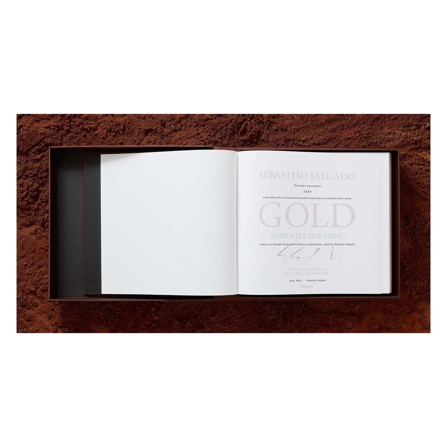 Sebastião Salgado. Gold, Art Edition, ‘Brasil, 1986’ (English)