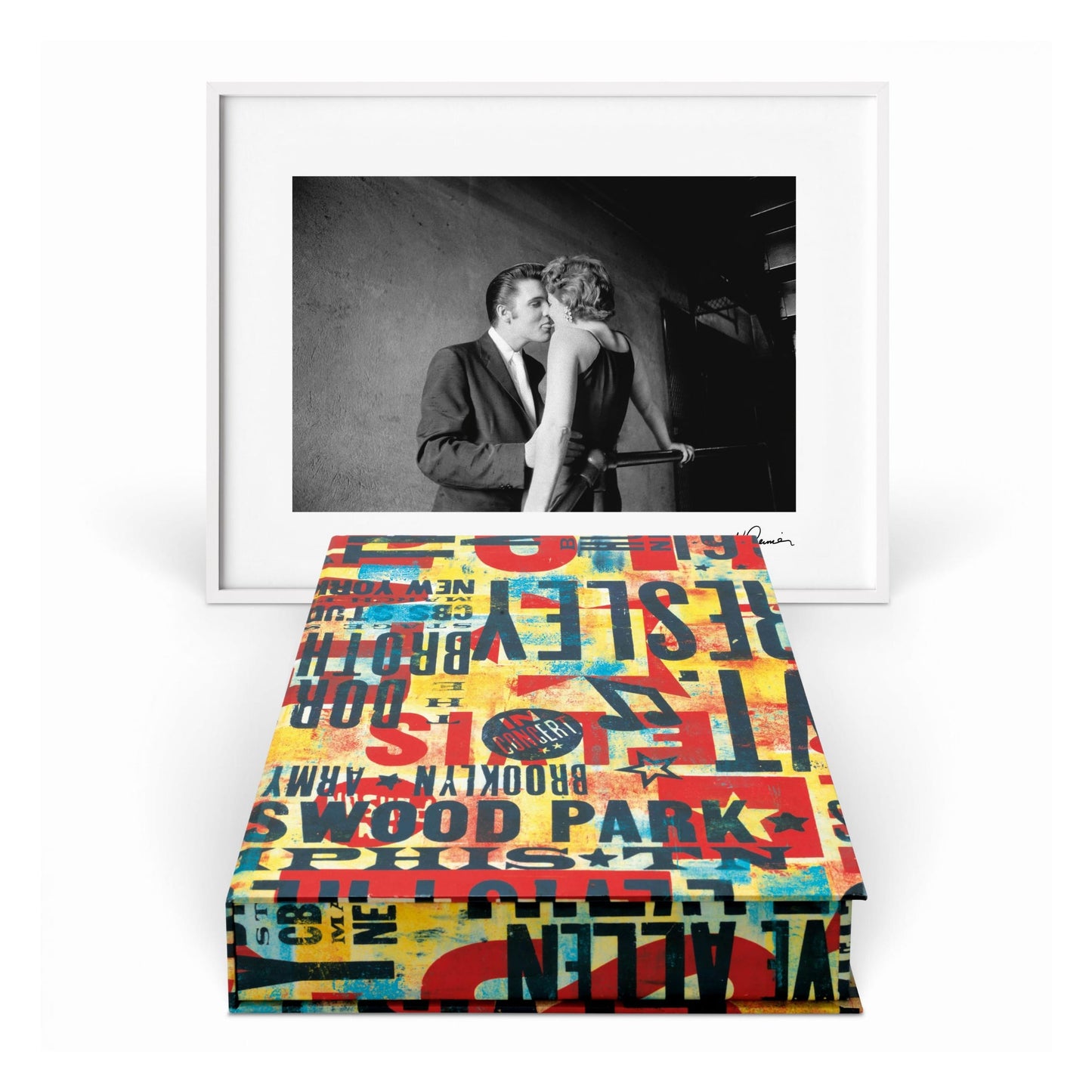 Alfred Wertheimer. Elvis, Art Edition No. 126–250 ‘The Kiss’ (German, French, English)