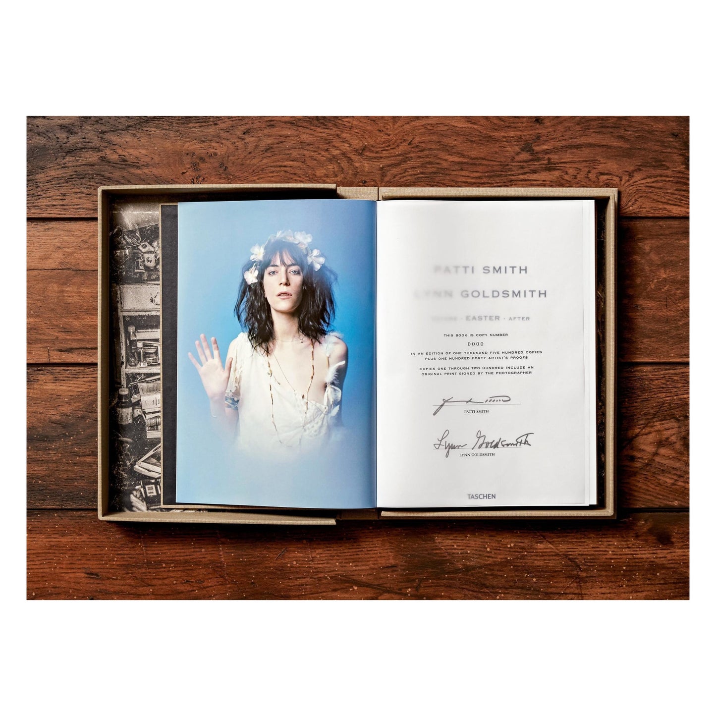 Lynn Goldsmith. Patti Smith. Before Easter After. Art Edition No. 1–100, ‘NYC, 1977’ (English) (AP)