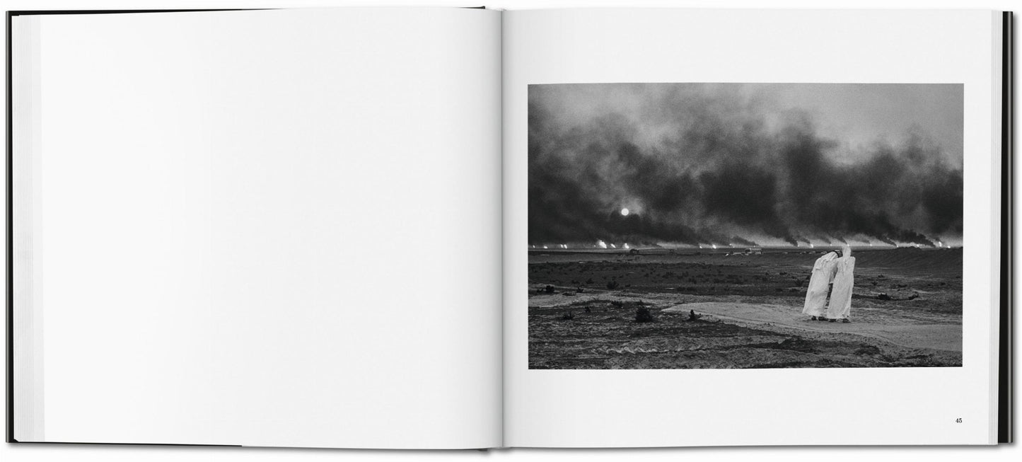 Sebastião Salgado. Kuwait. A Desert on Fire (Spanish, Italian, Portuguese)