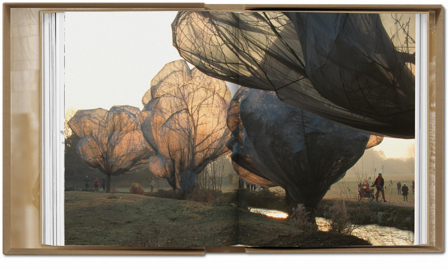 Christo and Jeanne-Claude. Art Edition A. No. 1–6 (German, French, English)