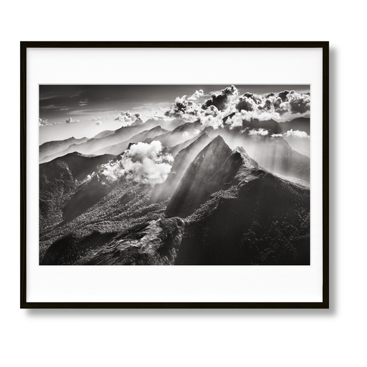 Sebastião Salgado. Amazônia. Art C (English) (AP)