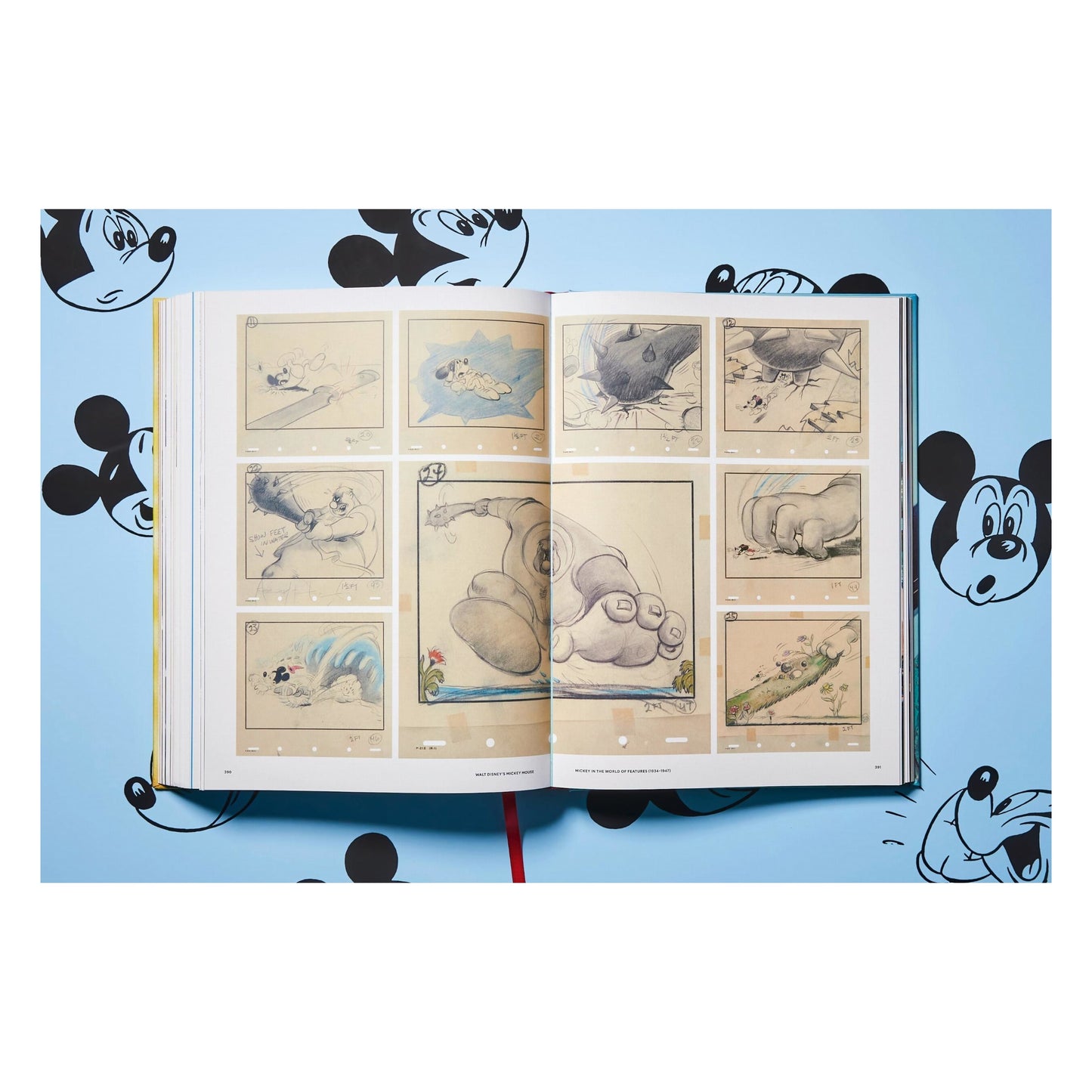 Walt Disney's Mickey Mouse. The Ultimate History (English)