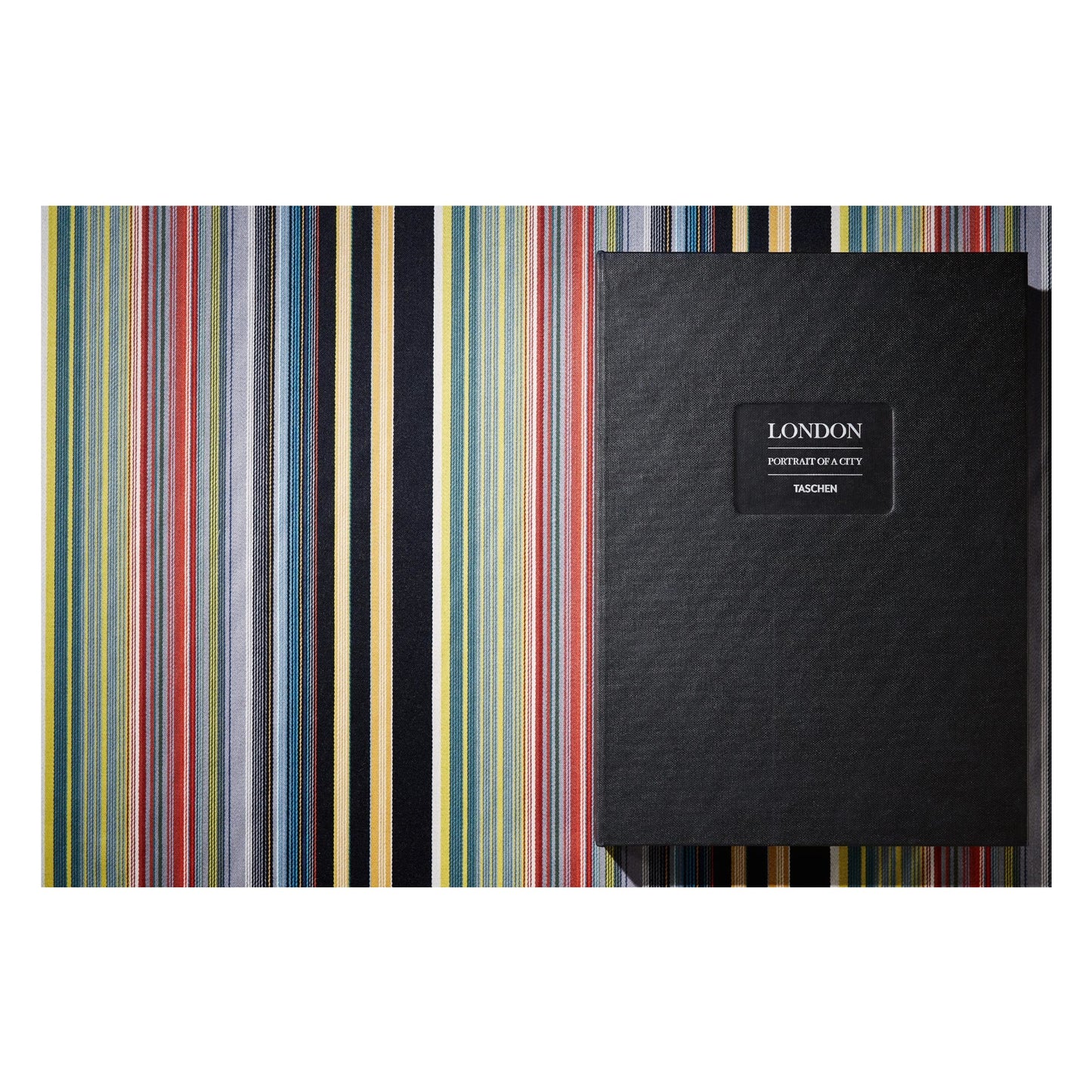 London. Portrait of a City, Paul Smith Edition No. 1–500 ‘Piccadilly Circus’ (German, French, English) (SA)