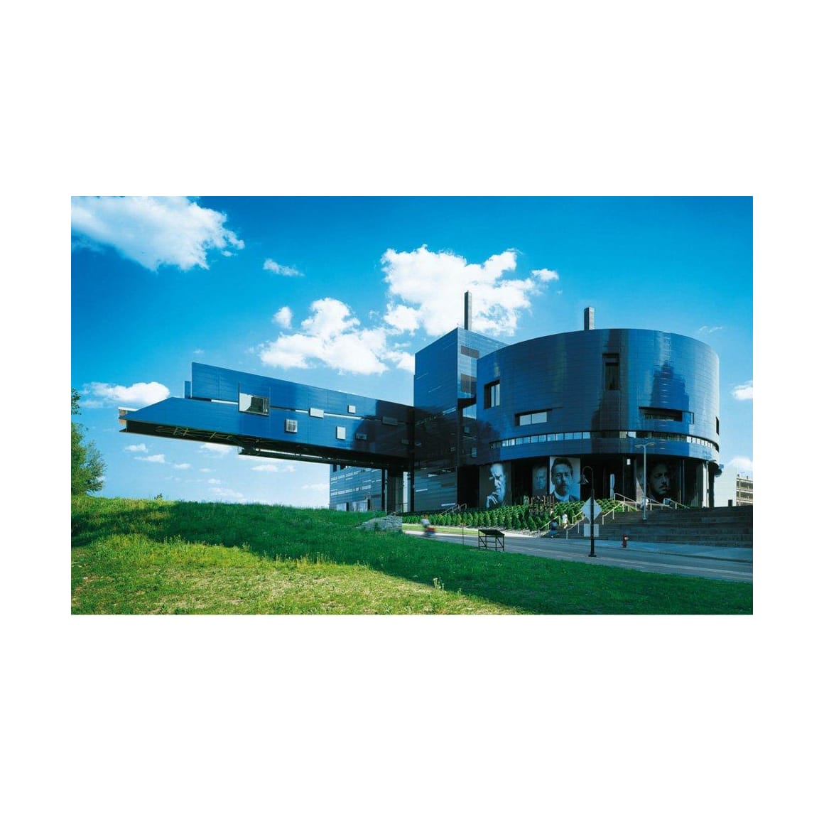 Jean Nouvel. Complete Works 1970-2008 (German, French, English)