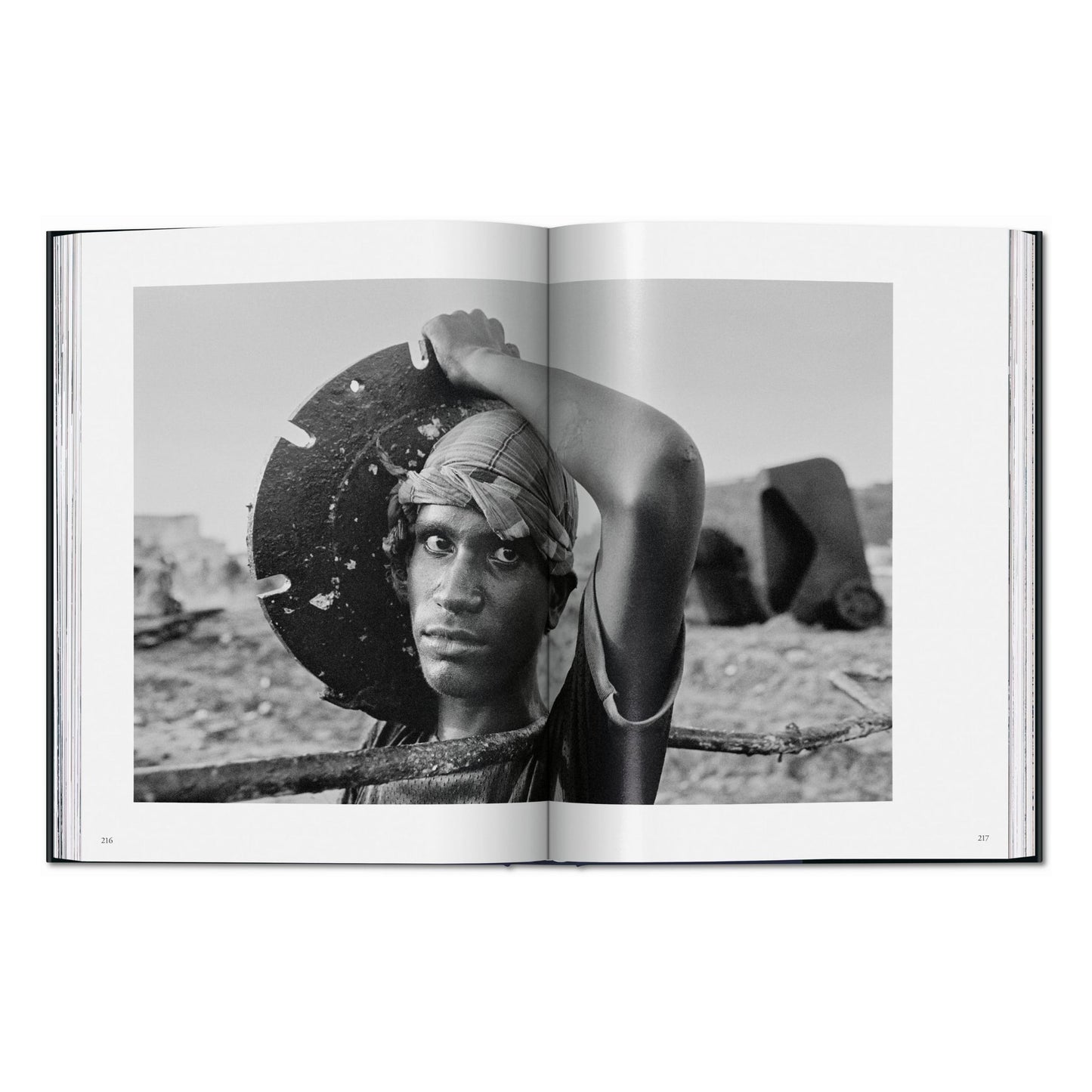 Sebastião Salgado. Arbeiter. Zur Archäologie des Industriezeitalters (German)