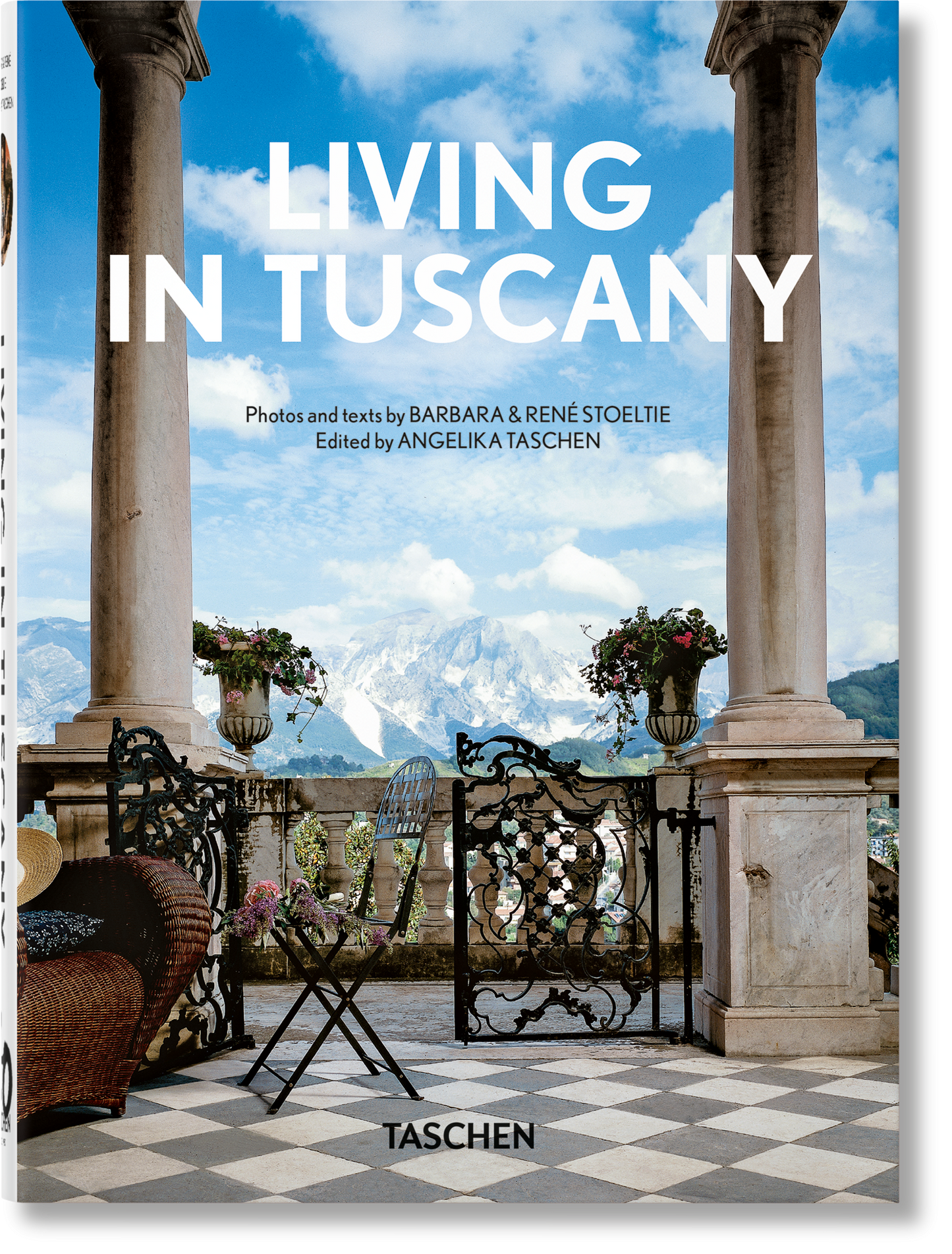 Living in Tuscany. 40th Ed. (German, French, English)