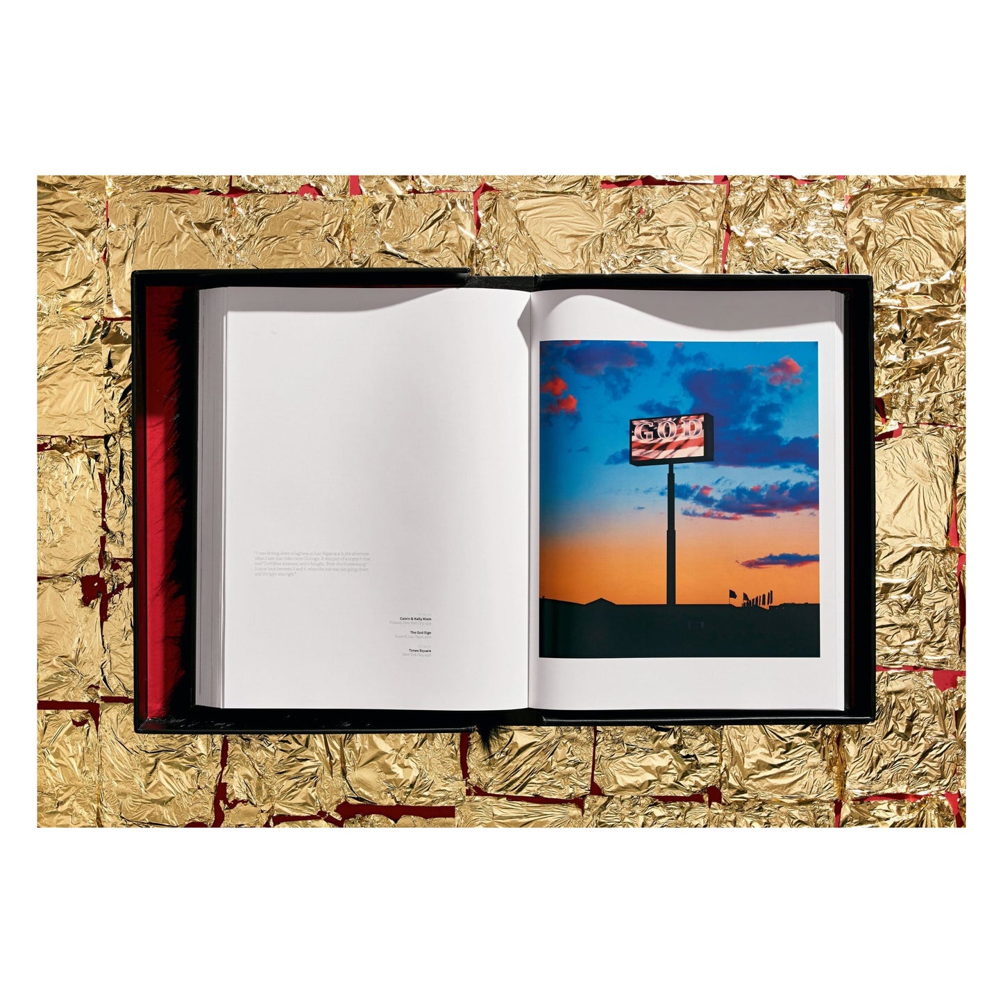 Albert Watson. Kaos (German, French, English) (AP)