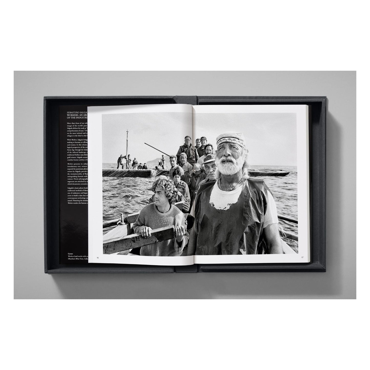 Sebastião Salgado. Workers. Art Edition No. 1–100 ‘Fishermen, Trapani, Italy, 1991’ (English) (SA)
