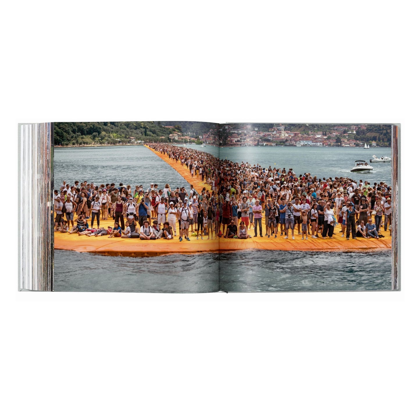Christo and Jeanne-Claude. The Floating Piers (English, Italian) (AP)