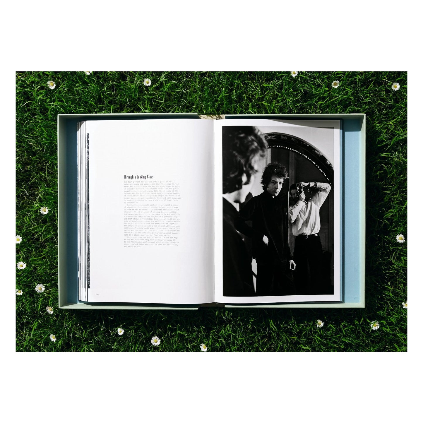 Daniel Kramer. Bob Dylan. A Year and a Day (German, French, English)