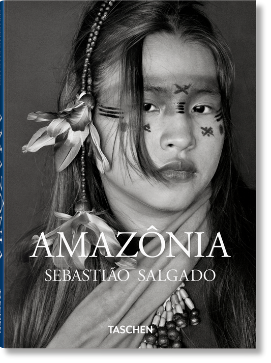 Sebastião Salgado. Amazônia (English)