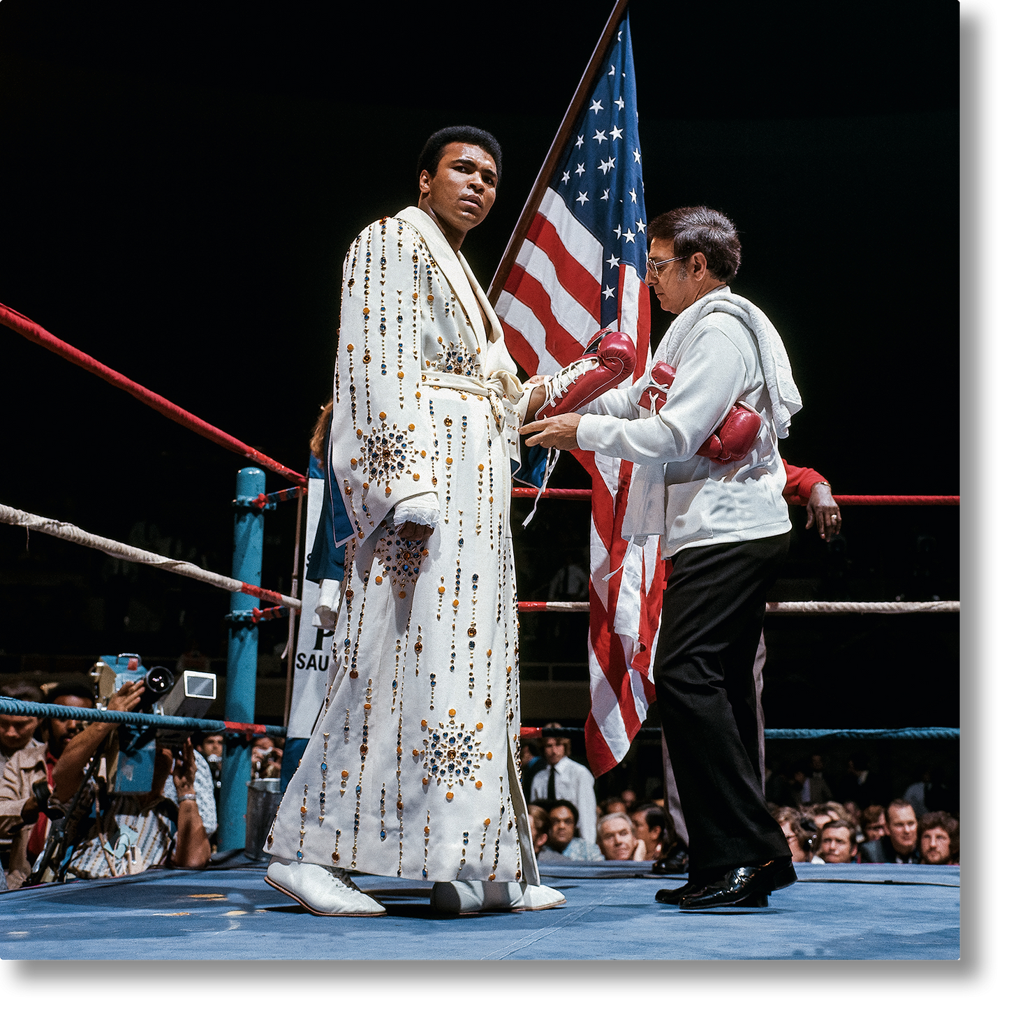 Neil Leifer. Homage to Ali. ‘Ali vs. Bugner, Fit for a King, 1973’ (AP)