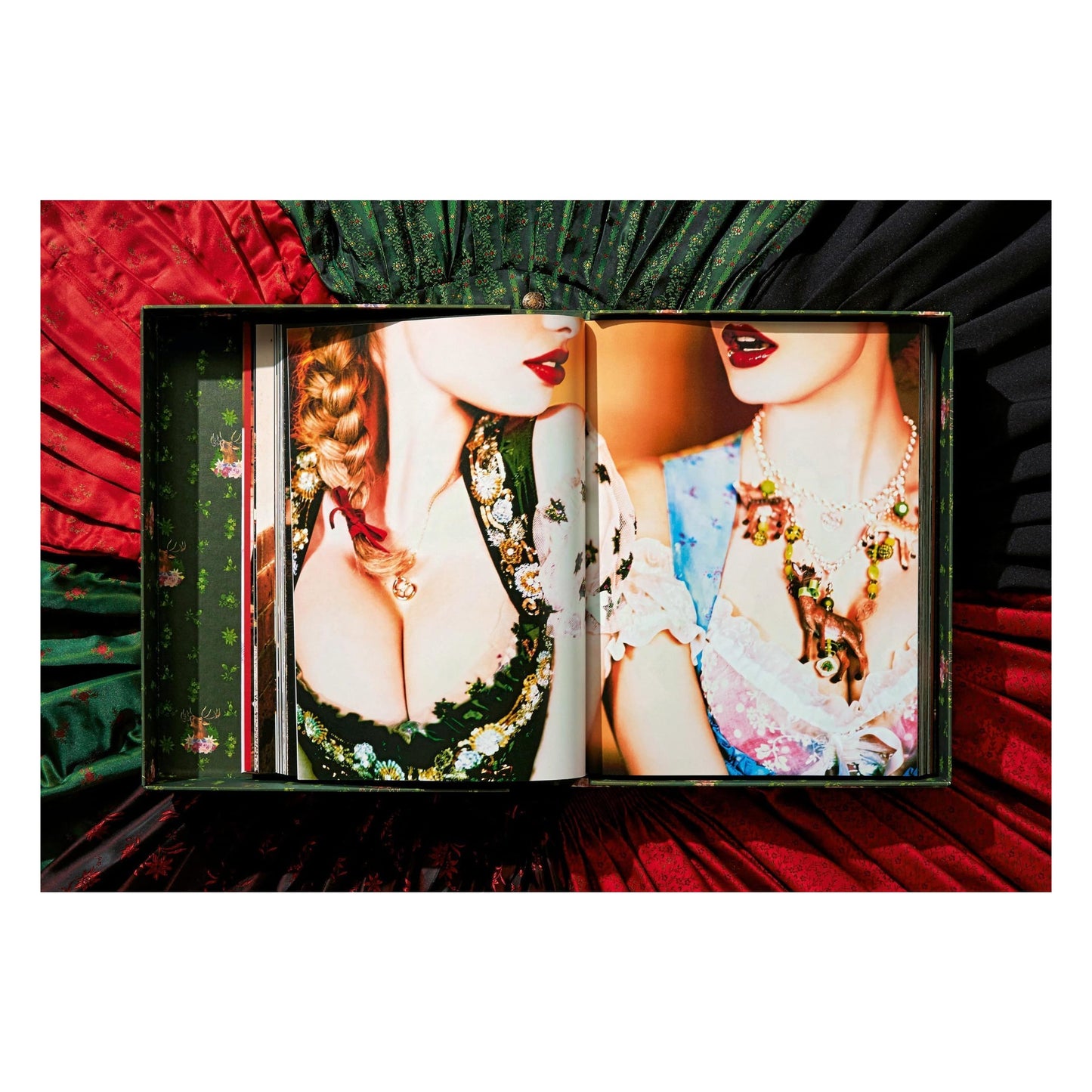 Ellen von Unwerth. Heimat (German, French, English) (SA)