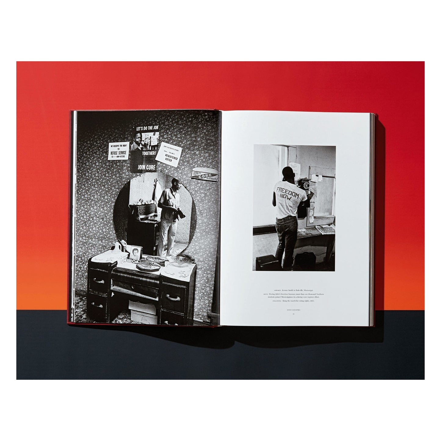 James Baldwin. The Fire Next Time. Photographs by Steve Schapiro (English) (SA)