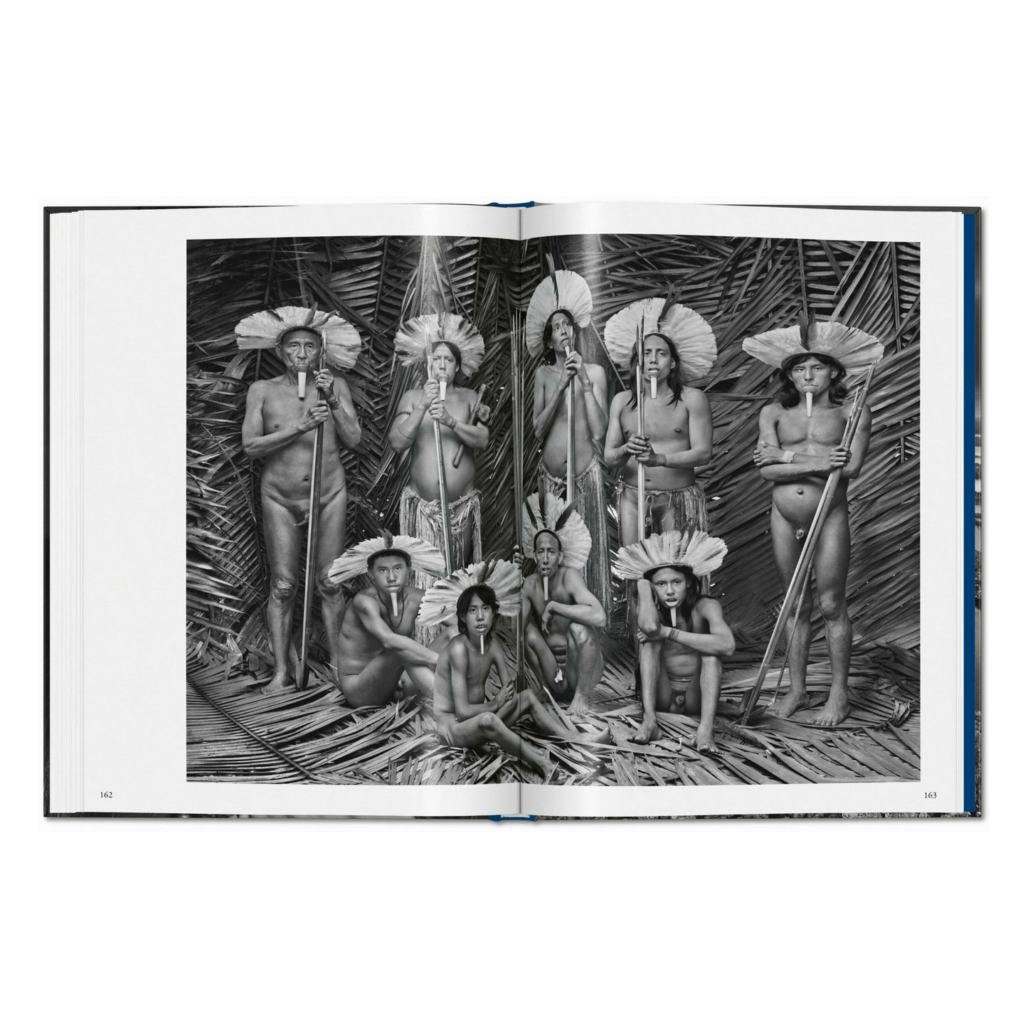 Sebastião Salgado. Amazônia (English)