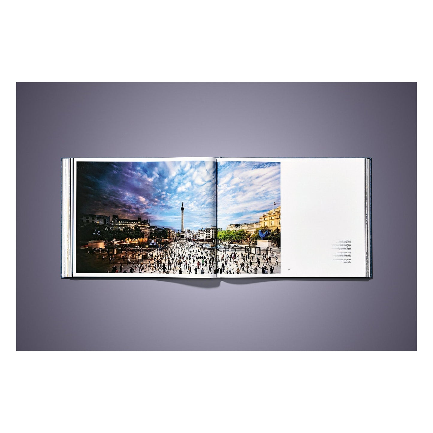 Stephen Wilkes. Day to Night. Art Edition A, 'Brooklyn Bridge, New York City, 2016' (German, French, English) (AP)