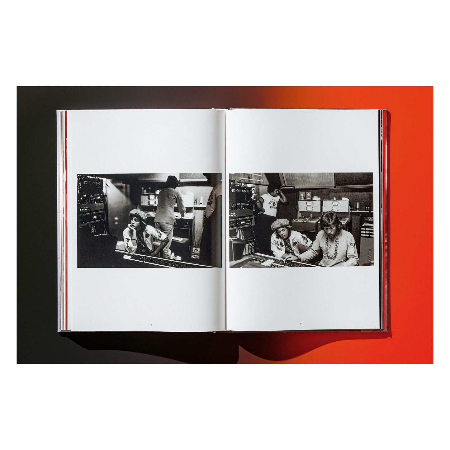 Harry Benson. Paul. Art Edition No. 1–50 ‘A Hard Day’s Night, 1964’ (German, French, English) (SA)