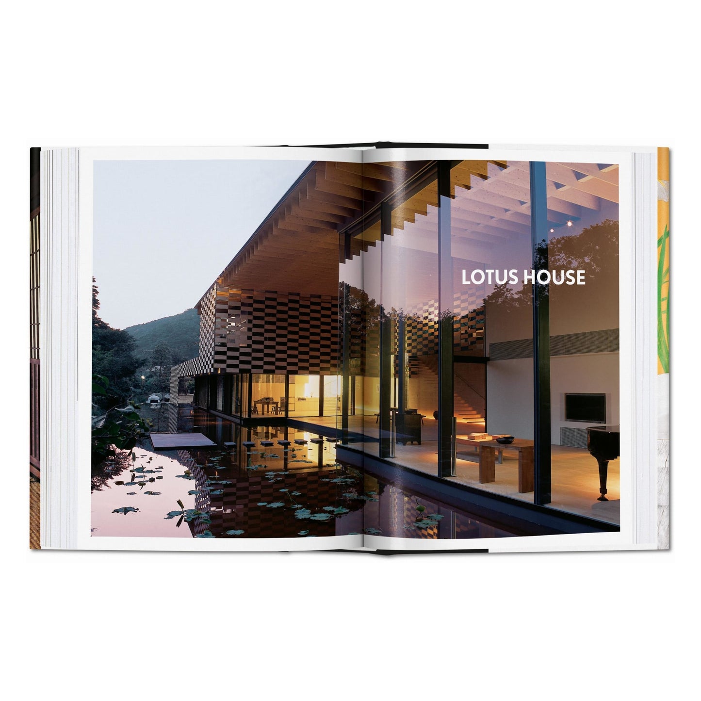 Living in Japan. 45th Ed. (Spanish, Italian, Portuguese)
