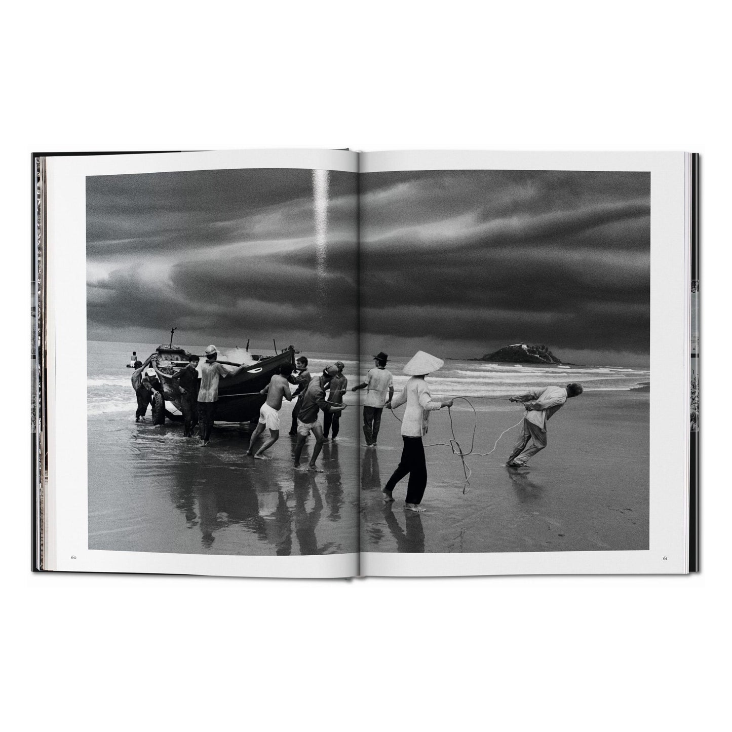 Sebastião Salgado. Exodus (Italian)