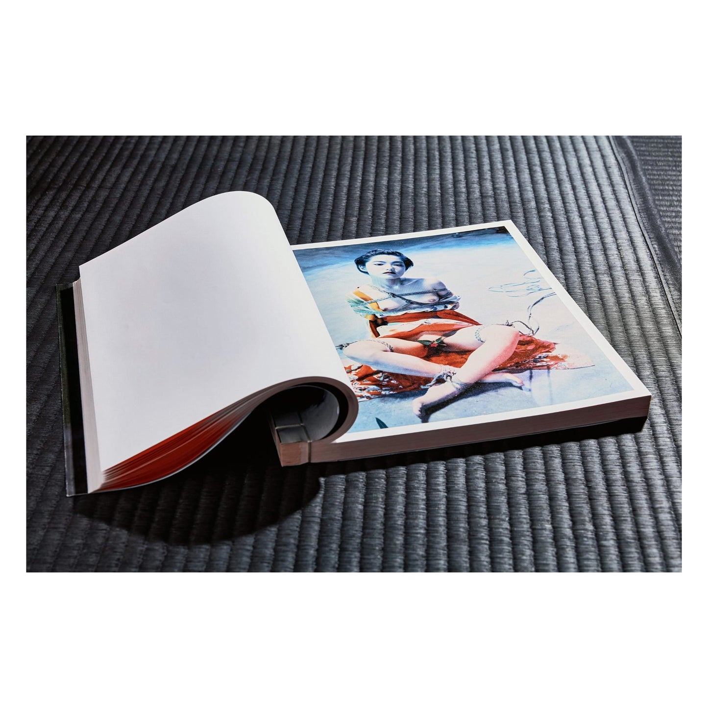 Nobuyoshi Araki. Bondage (German, French, English) (SA)
