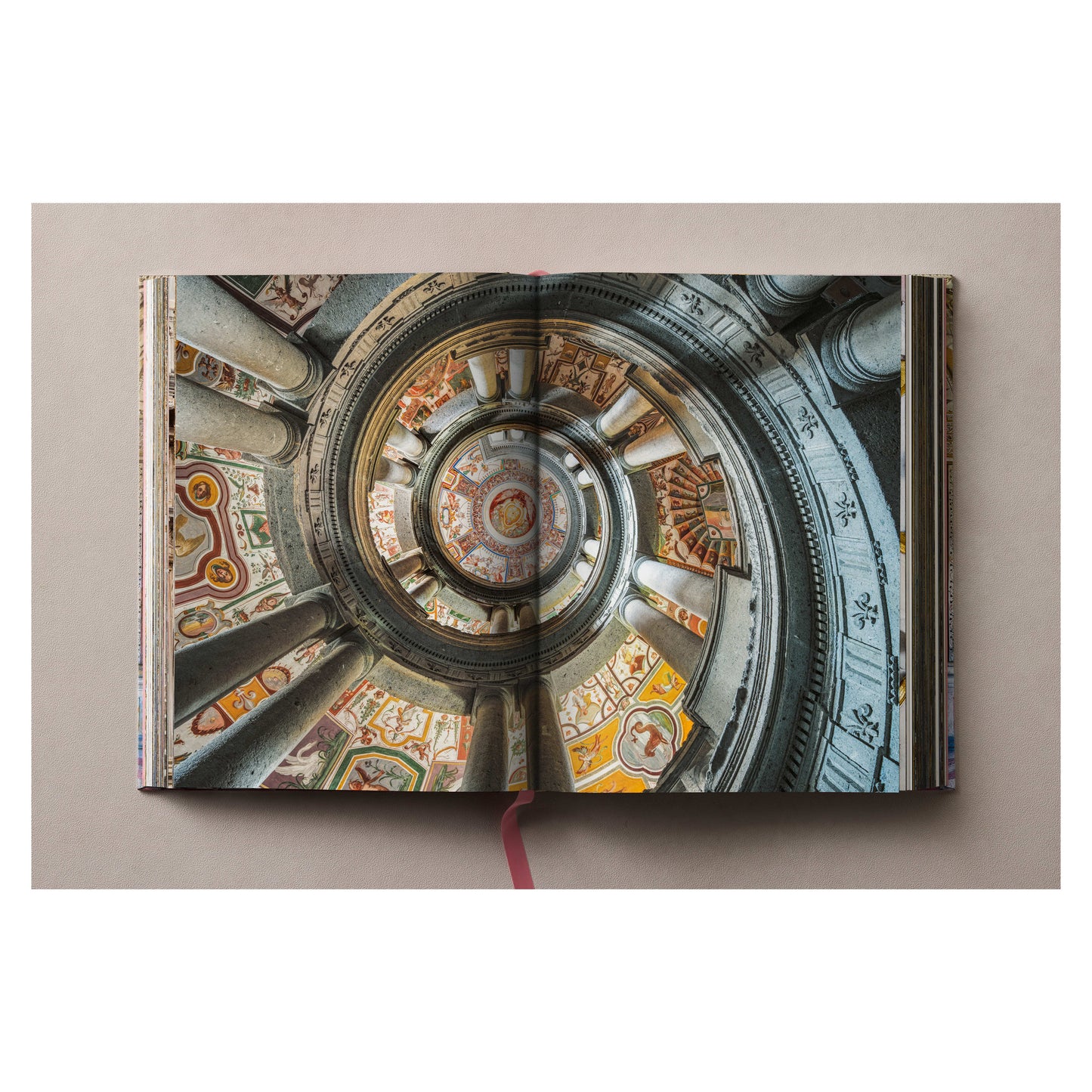 Massimo Listri. Italian Palaces (German, French, English)