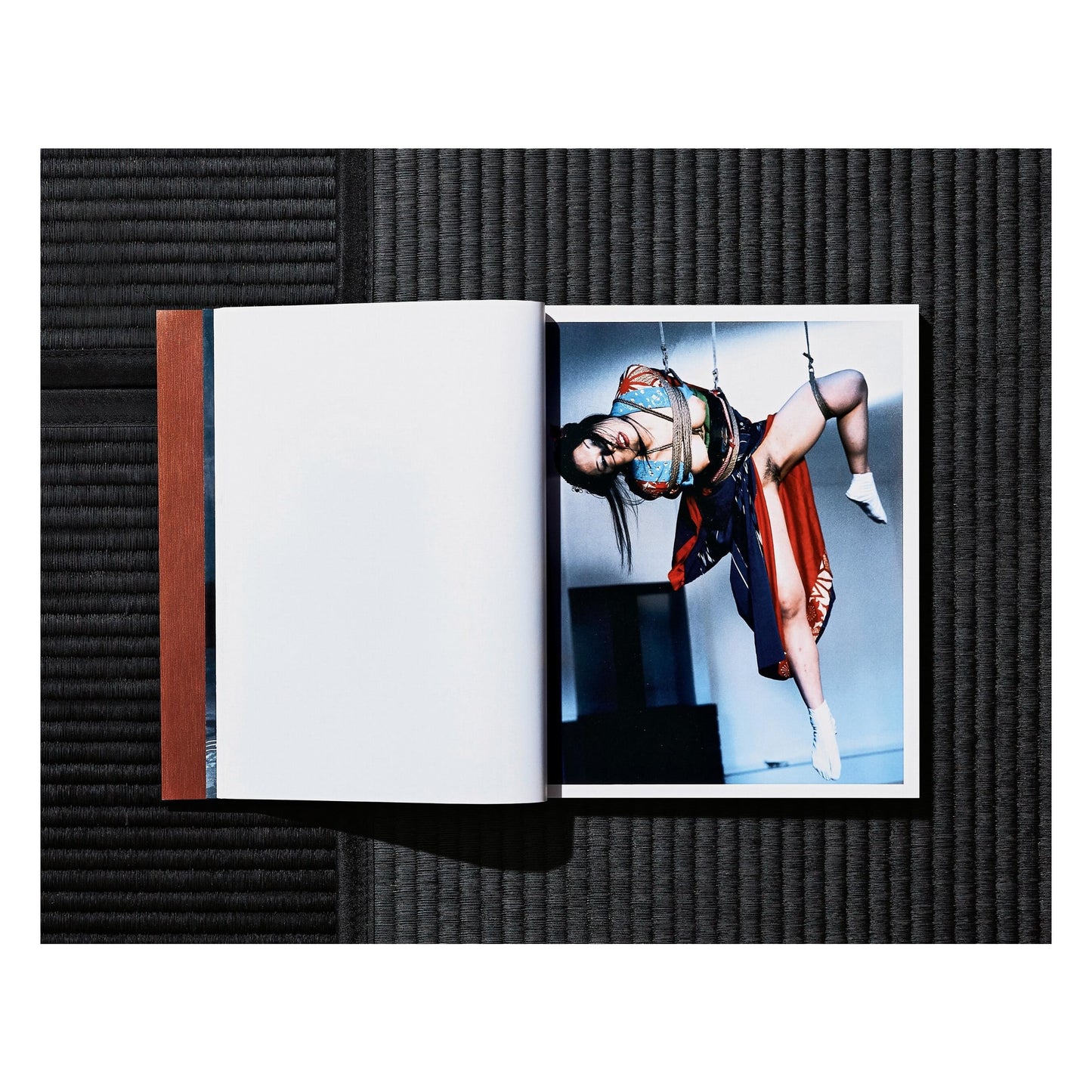 Nobuyoshi Araki. Bondage (German, French, English) (SA)