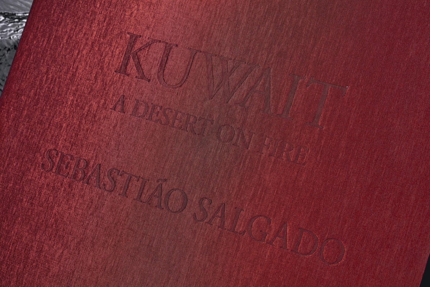 Sebastião Salgado. Kuwait. A Desert on Fire, Art Edition (English)