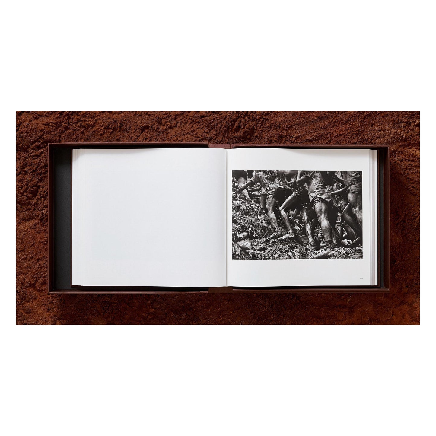 Sebastião Salgado. Gold, Art Edition, ‘Brasil, 1986’ (English)