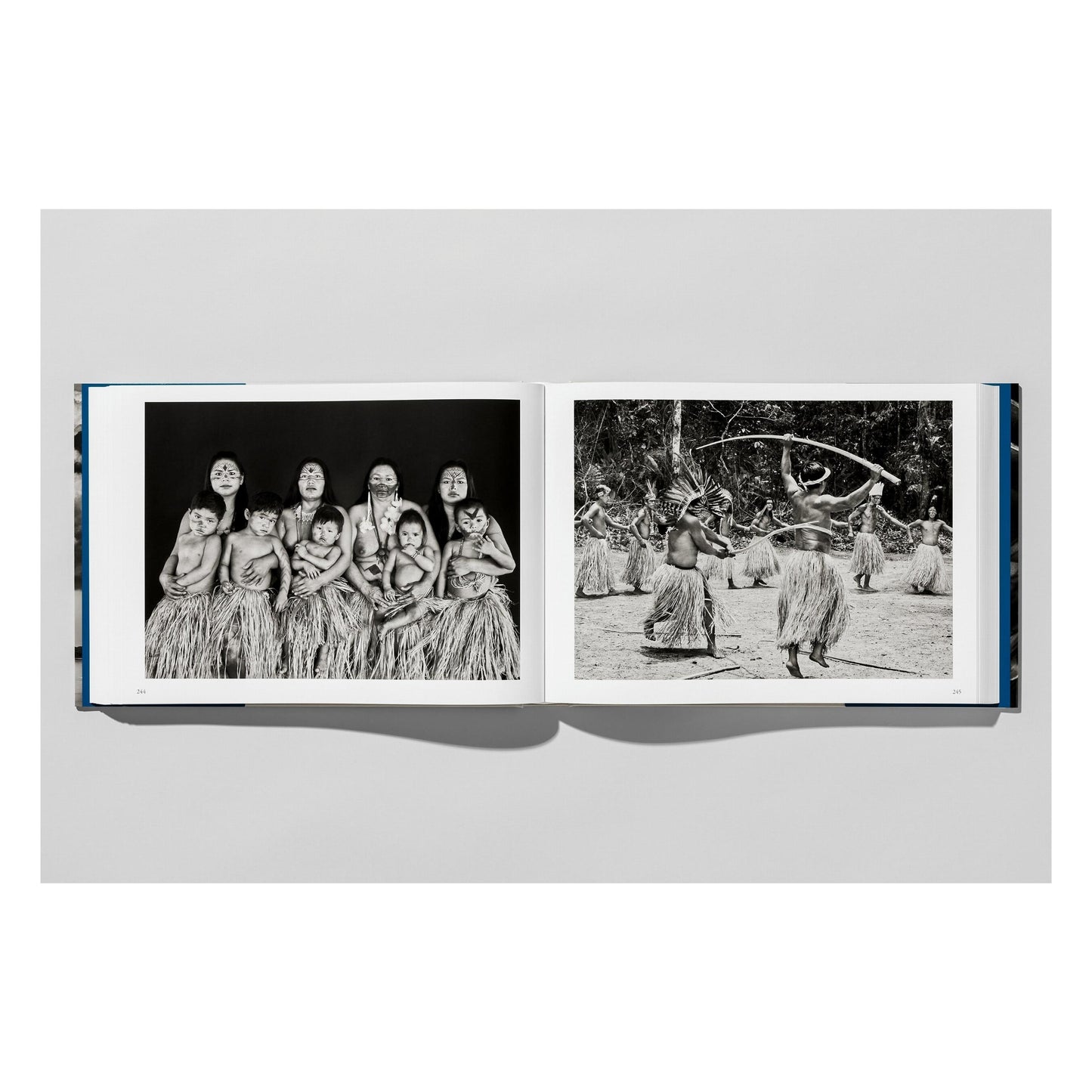 Sebastião Salgado. Amazônia (Spanish)