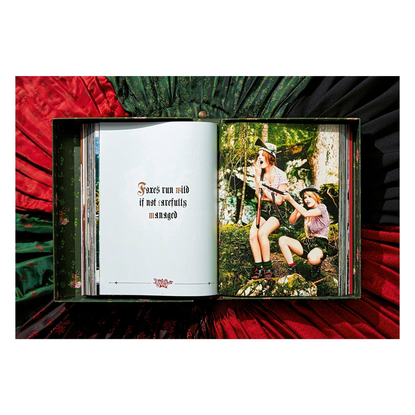 Ellen von Unwerth. Heimat, Art Edition No. 201–300 ‘Spy Device’ (German, French, English) (AP)