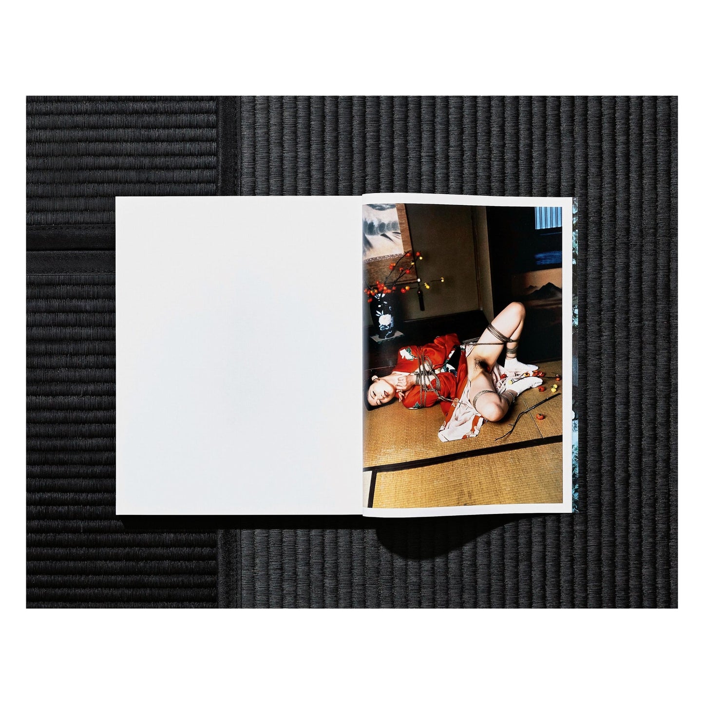 Nobuyoshi Araki. Bondage (German, French, English) (SA)