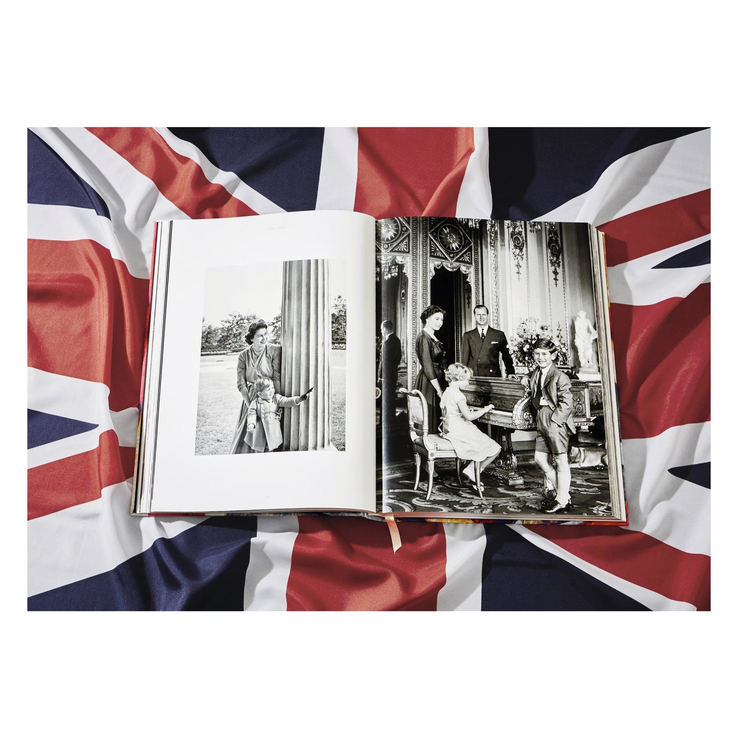 Her Majesty. Vivienne Westwood Edition No. 501–1,000. Harry Benson ‘Royal Departure’ (German, French, English) (AP)