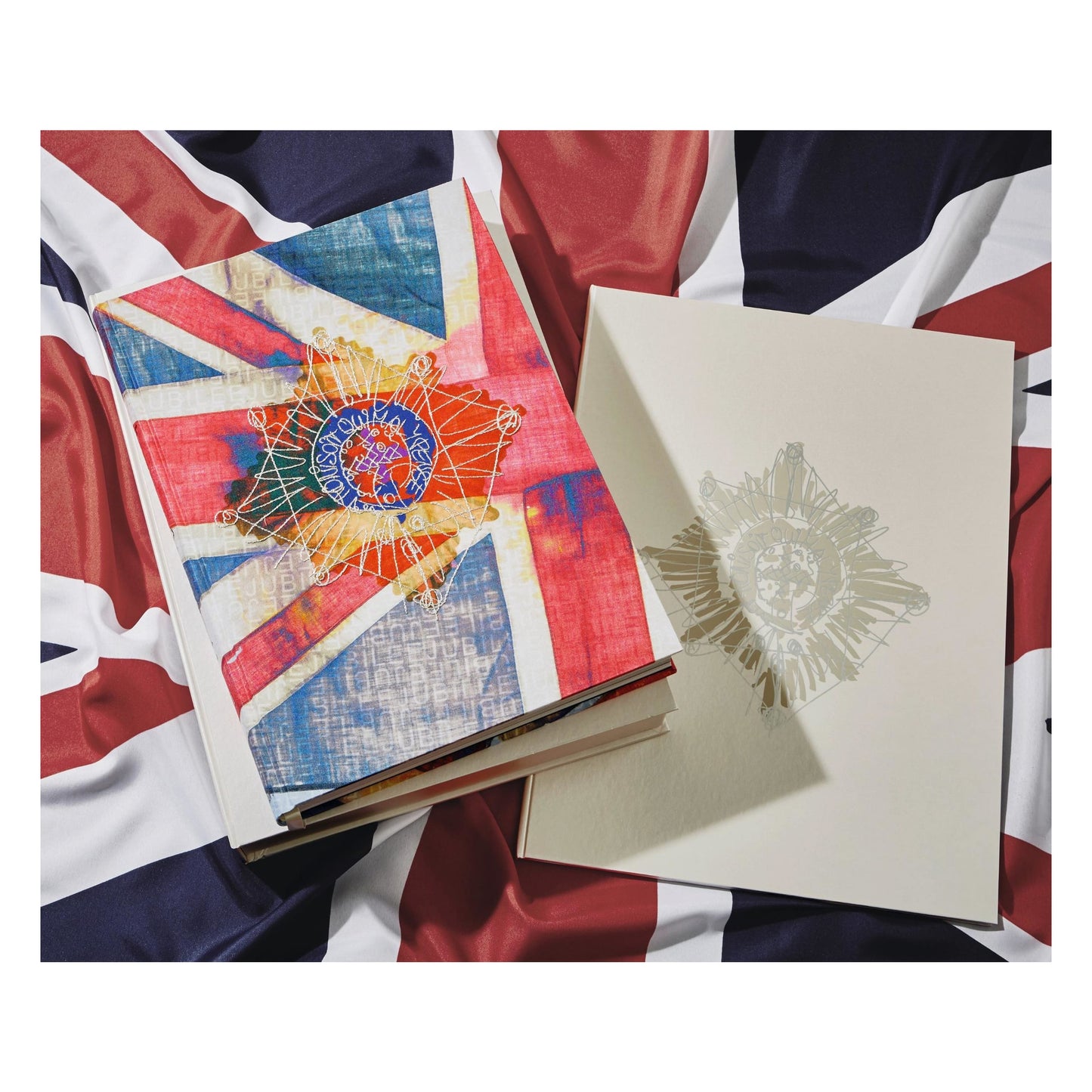 Her Majesty. Vivienne Westwood Edition No. 501–1,000. Harry Benson ‘Royal Departure’ (German, French, English) (AP)
