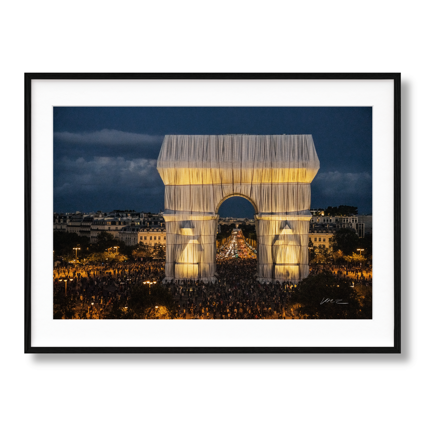 Christo and Jeanne-Claude. L'Arc de Triomphe, Wrapped, by Night. Art Edition No. 251-500 (German, French, English) (AP)