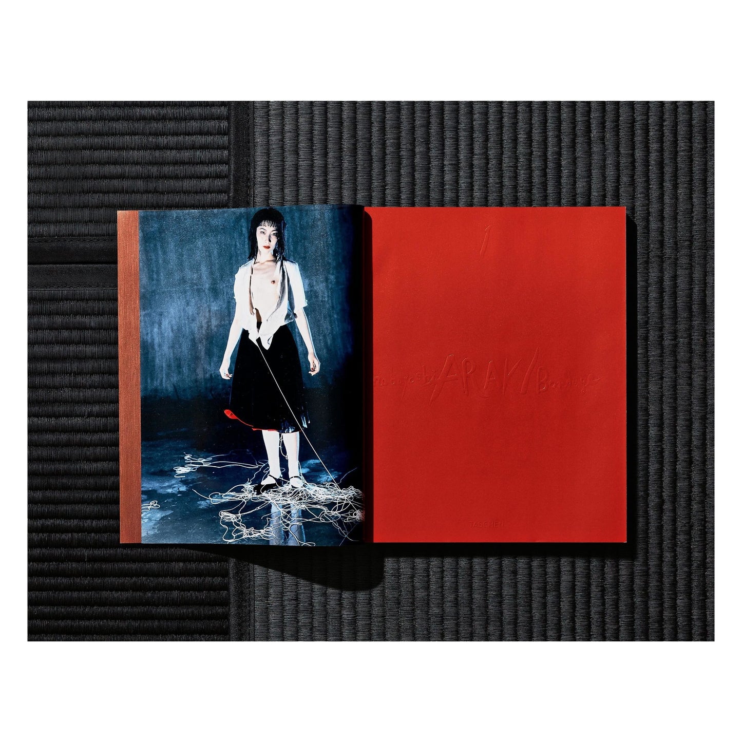 Nobuyoshi Araki. Bondage (German, French, English) (SA)