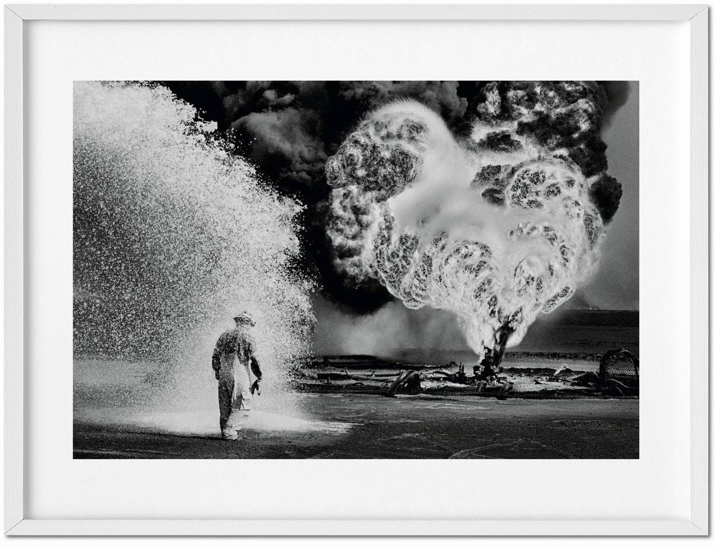 Sebastião Salgado. Kuwait. A Desert on Fire, Art Edition (English)