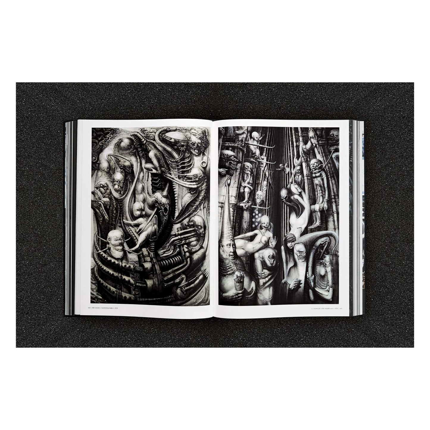 HR Giger (German, French, English)