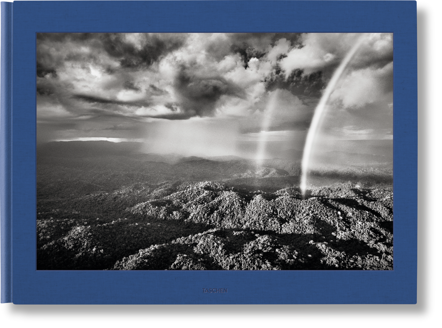 Sebastião Salgado. Amazônia (English) (AP)