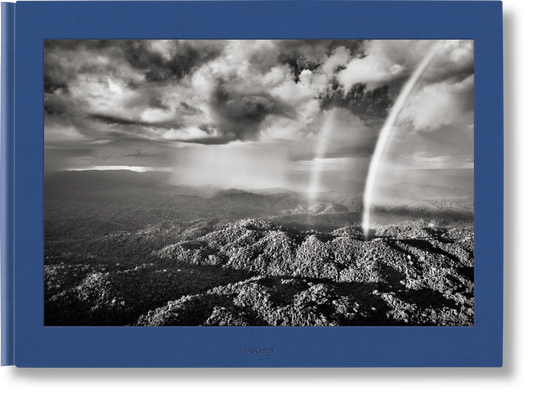 Sebastião Salgado. Amazônia. SUMO (English)