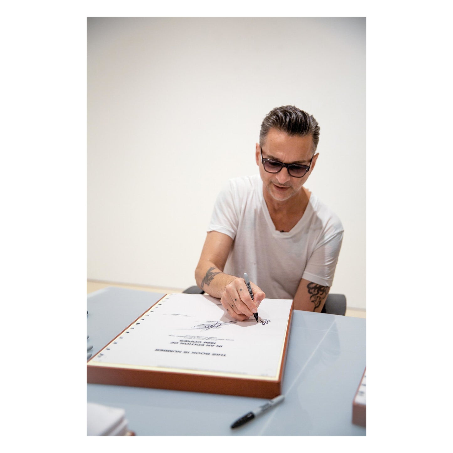 Depeche Mode by Anton Corbijn (German, French, English)