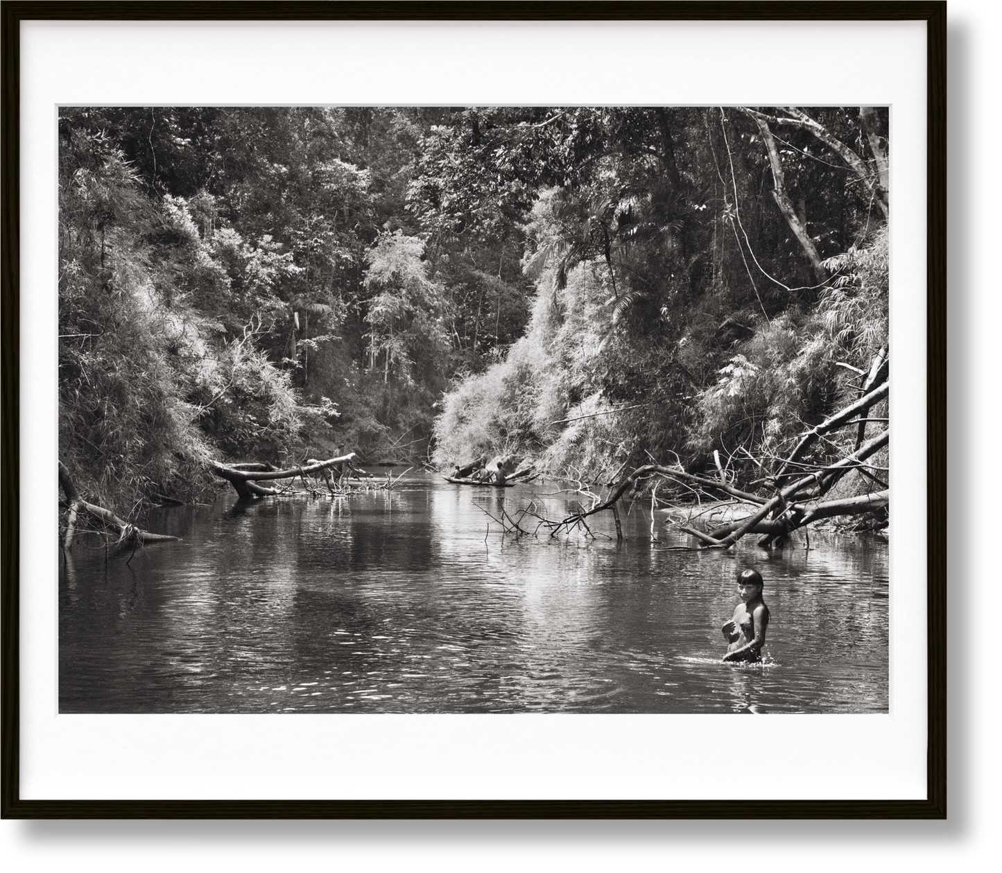 Sebastião Salgado. Amazônia, Art Edition No. 101–200 ‘Young Hatiri Suruwahá bathes in a backwater of the Pretão stream’ (English)